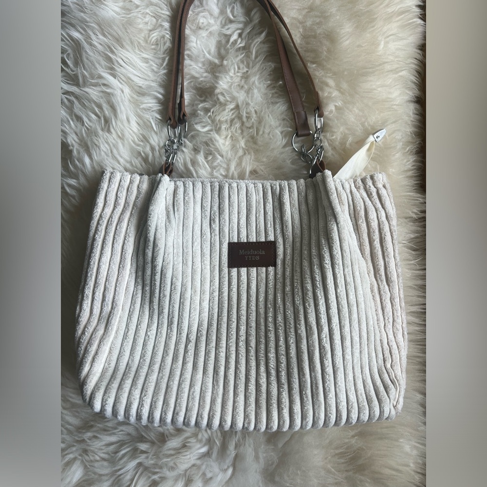 Corduroy Velvet Tote Bag
ππ€ - Picture 5 of 10